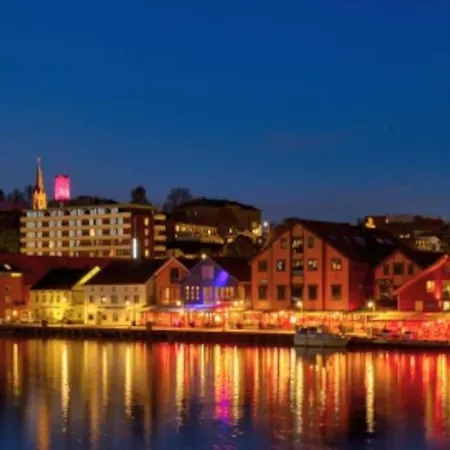 Sjarmerende I Hjerte Av By