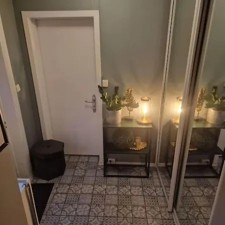 Sjarmerende I Hjerte Av By Lejlighed *