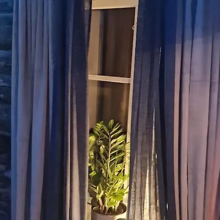 Sjarmerende I Hjerte Av By Lejlighed