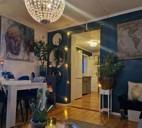 Sjarmerende I Hjerte Av By Apartament *