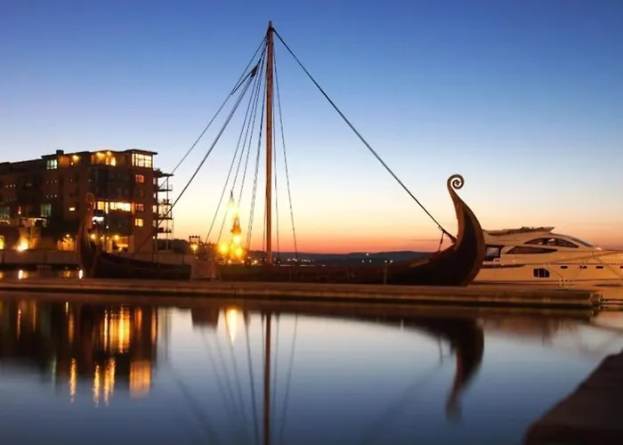 Sjarmerende I Hjerte Av By Apartament Tønsberg