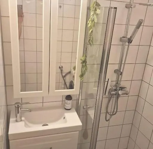 Sjarmerende I Hjerte Av By Apartament