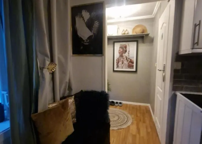 Sjarmerende I Hjerte Av By Apartament