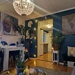 Sjarmerende I Hjerte Av By Apartamento *