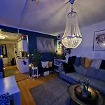 Sjarmerende I Hjerte Av By Apartamento